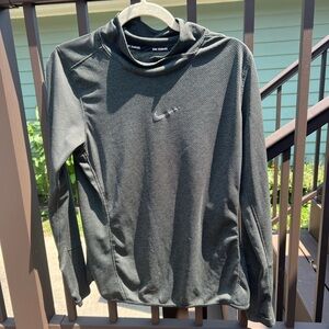 Women’s Nike Aero React Dark Green Athletic Long Sleeve Shirt Size Large